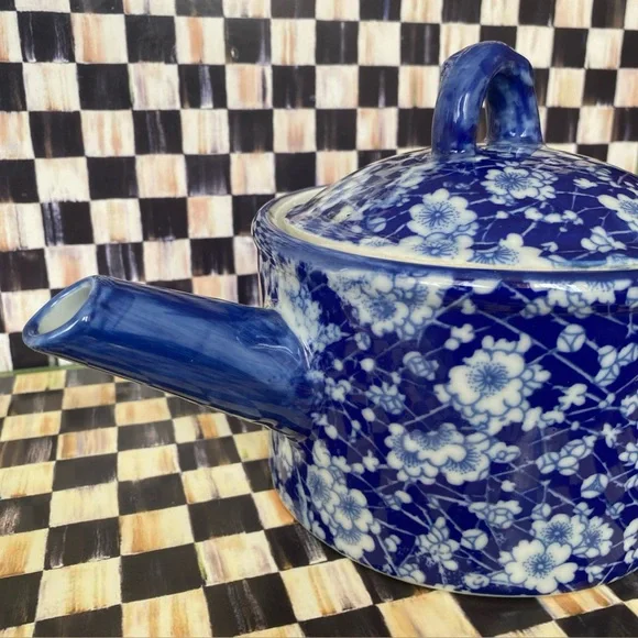 Rare Teapot Design China Blue collection produced exclusively for Seymour Mann - Picture 5 of 11